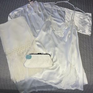 Ivory bride accessories